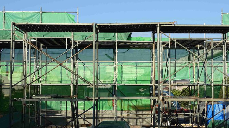 建筑劳务分包与派遣：优缺点对比解析
